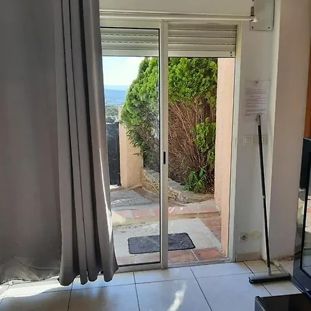 Sur Les Hauteurs De Vue